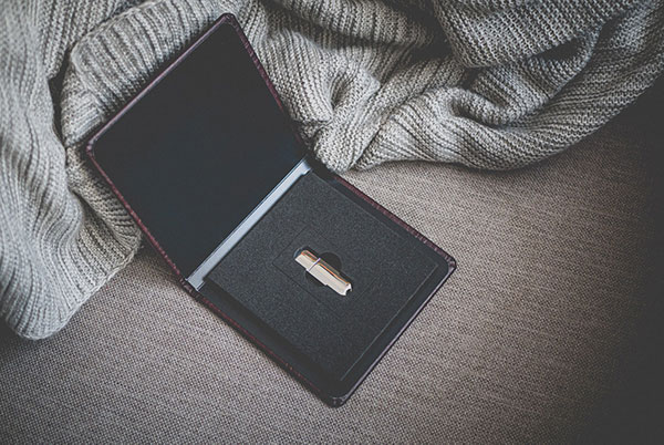 Opakowanie z ecoskóry na pendrive